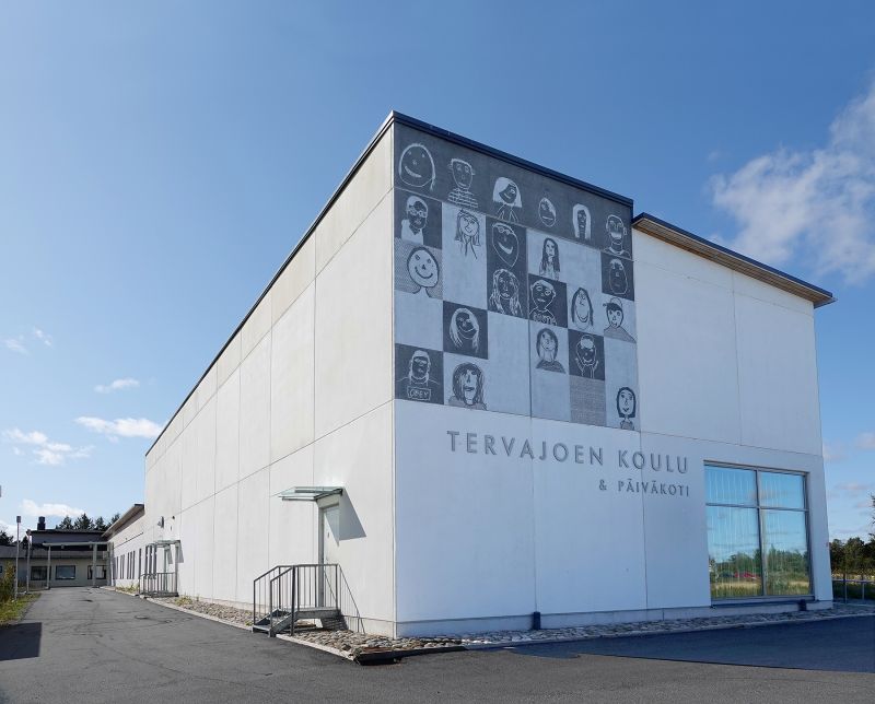 Graphic Concrete Tervajoki School